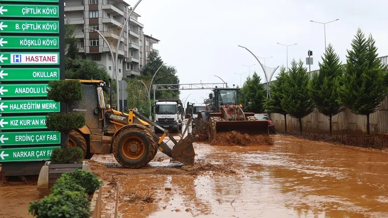 AFAD: 231 flood-related reports in Rize, Trabzon, and Giresun; no casualties reported