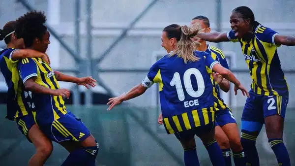 Kadınlar derbisinde Fenerbahçe, Beşiktaş'ı devirdi!