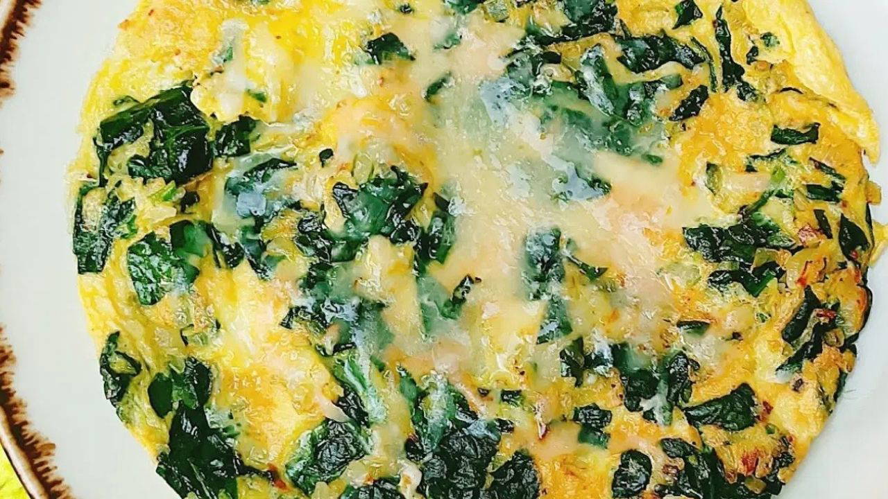 Kahvaltı için pratik tarif: Peynirli Ispanaklı Omlet