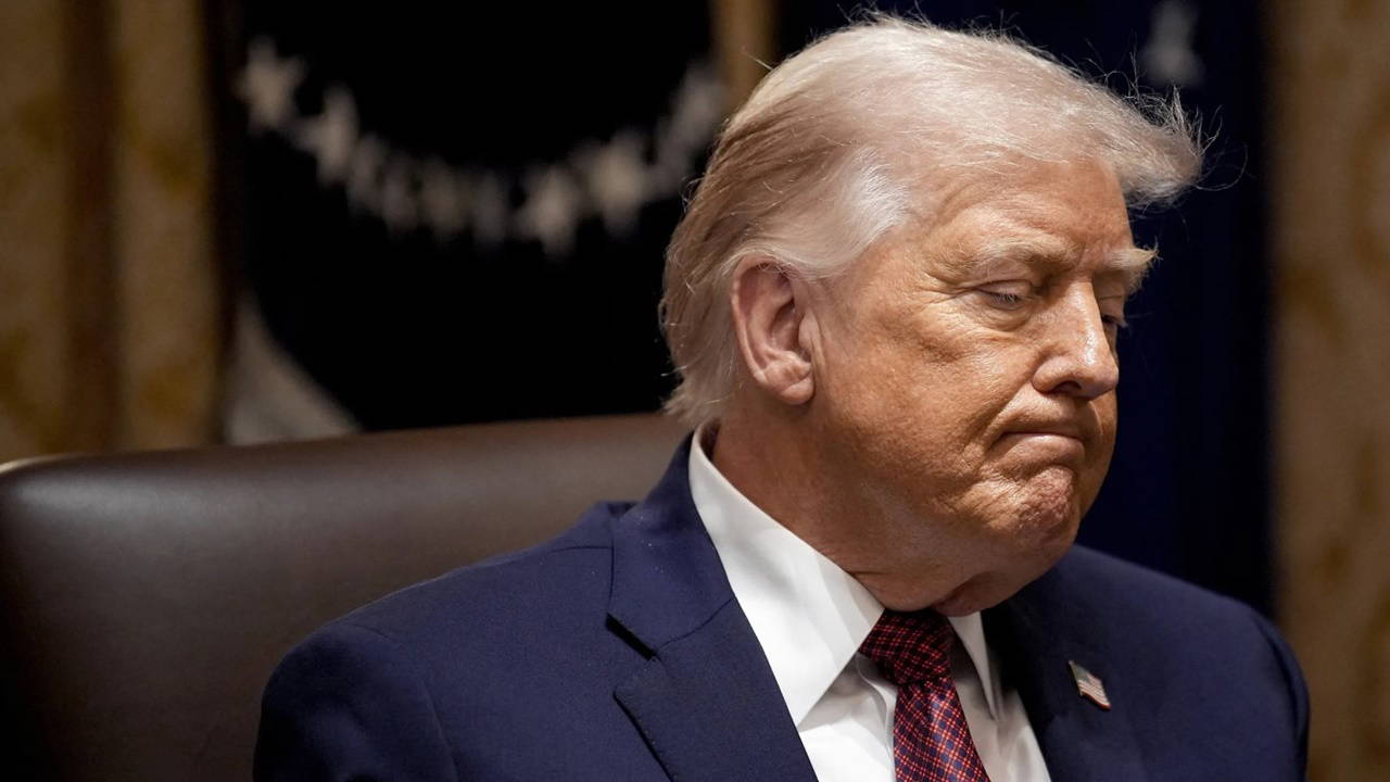 İran'a açtığı savaş sandığa yansıdı: Trump'a yönelik destek yüzde 40’tan yüzde 33’e geriledi