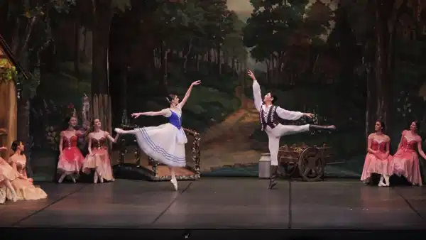 Mersin Kültür Yolu Festivali'nde 'Giselle' balesi sahnelendi