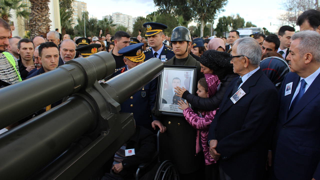 Şehit Hava Pilot Binbaşı Bolat, son yolculuğuna uğurlandı