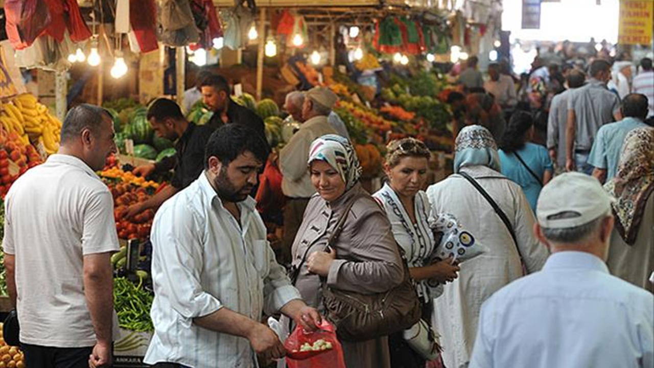 Asgari ücretlilerden 'zam' çağrısı: 'Yüzde 50’den aşağısı geçinmemiz için yeterli değil'