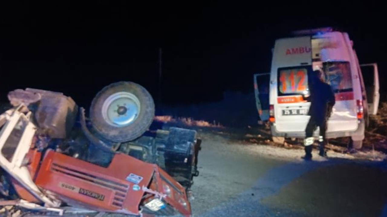 Ambulans traktöre arkadan çarptı: 4 yaralı