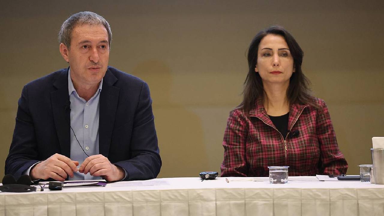 DEM Parti Eş Genel Başkanları Hatimoğulları ve Bakırhan'dan erişim engellerine tepki