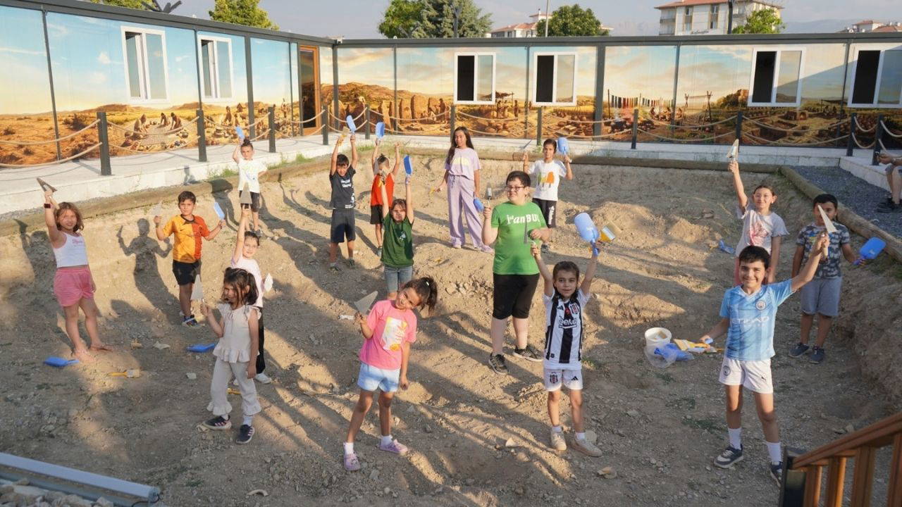 Arkeopark'ta eğitici ve eğlenceli etkinlikler devam ediyor