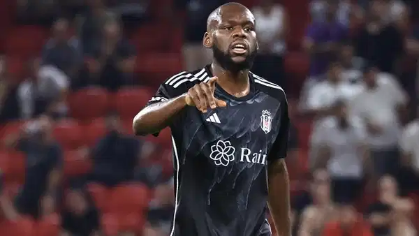 Beşiktaş ayrılığı resmen duyurdu: Sözleşmesi feshedildi