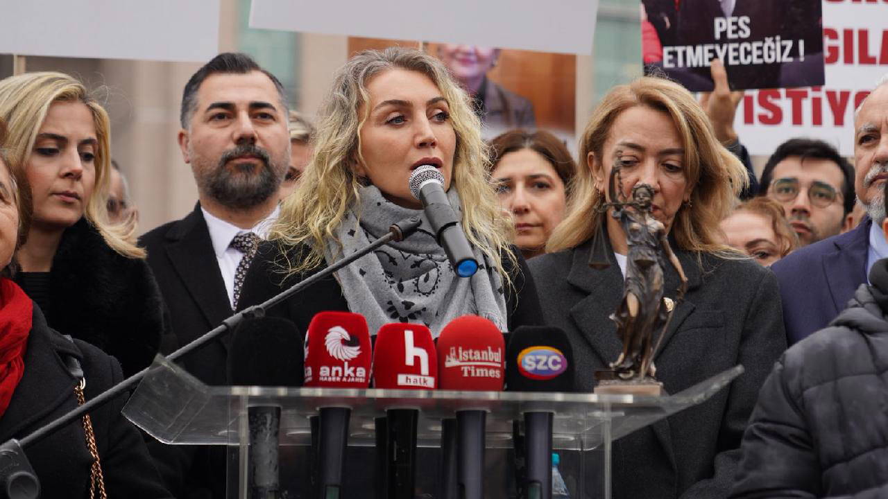 ADA’nın 21. buluşması Çağlayan’da yapıldı: 'Dünyanın en büyük salonunu da yapsanız, adil yargılama olmadan her yer dar'