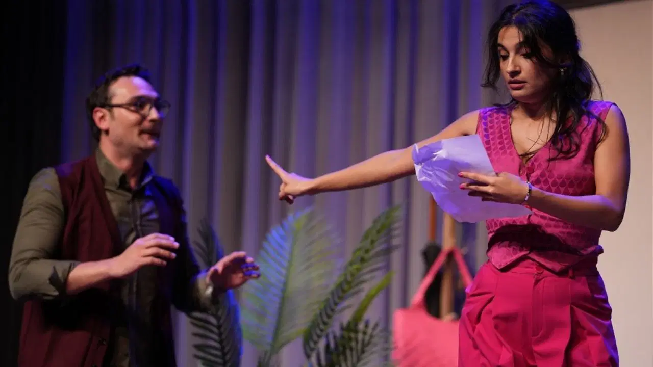 Edirne Devlet Tiyatrosu'nda 'Aşk Listesi' oyunu sahnelenecek