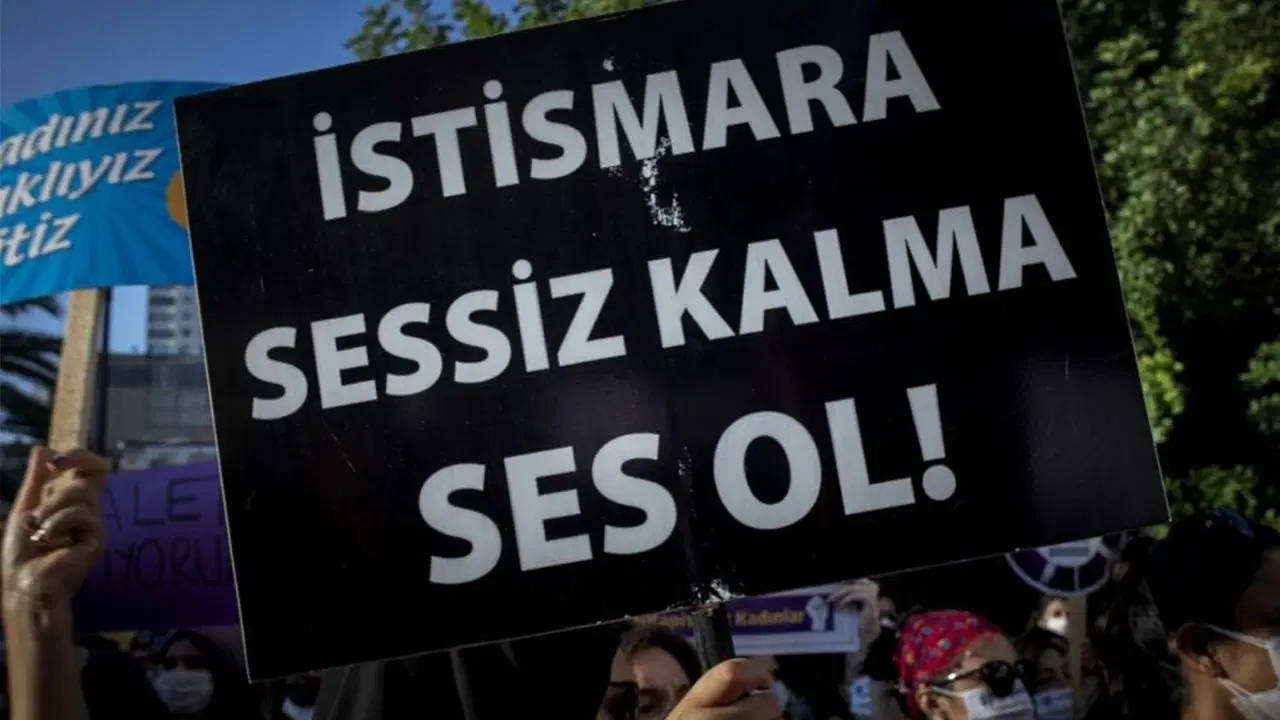 İstanbul'da çocuklara yönelik cinsel istismar içeriklerini depolayan 51 zanlı adliyede