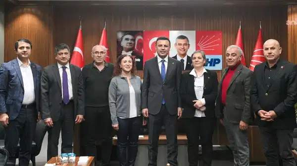CHP İstanbul İl Başkanı Çelik, TTB, TMMOB, DİSK ve KESK'in İstanbul Şube Başkanlarıyla bir araya geldi