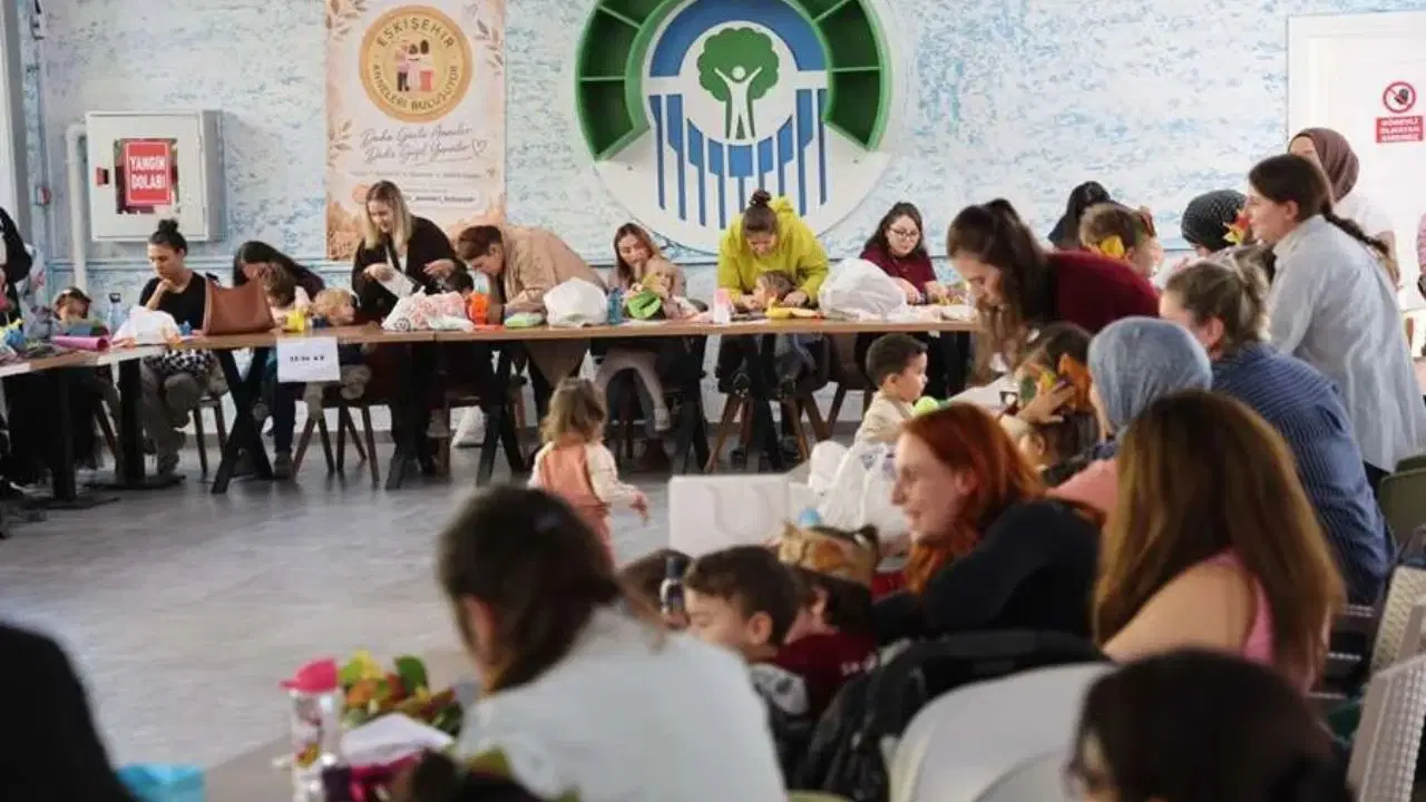 Eskişehirli anneler ve çocukları sonbahar etkinliğinde buluştu