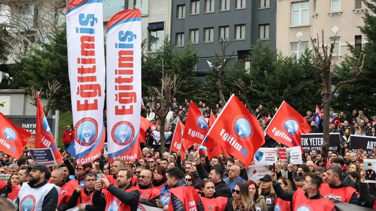 Eğitim-İş'ten mücadele vurgulu '5 Ekim' mesajı: 'Kutlama değil...'