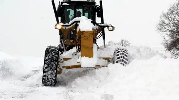 Bitlis'te kar esareti: 51 köy yolu ulaşıma kapandı
