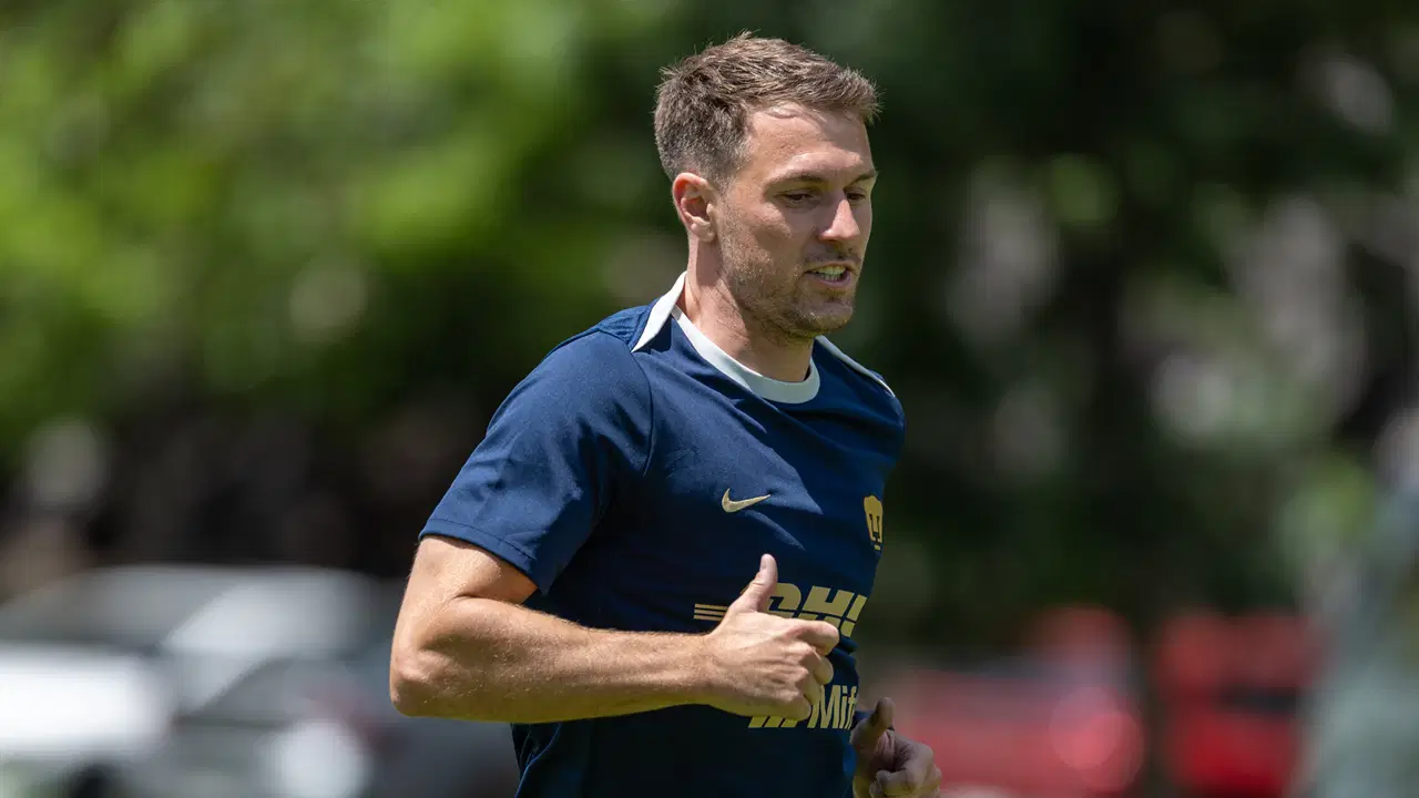 Aaron Ramsey'den sürpriz imza! 