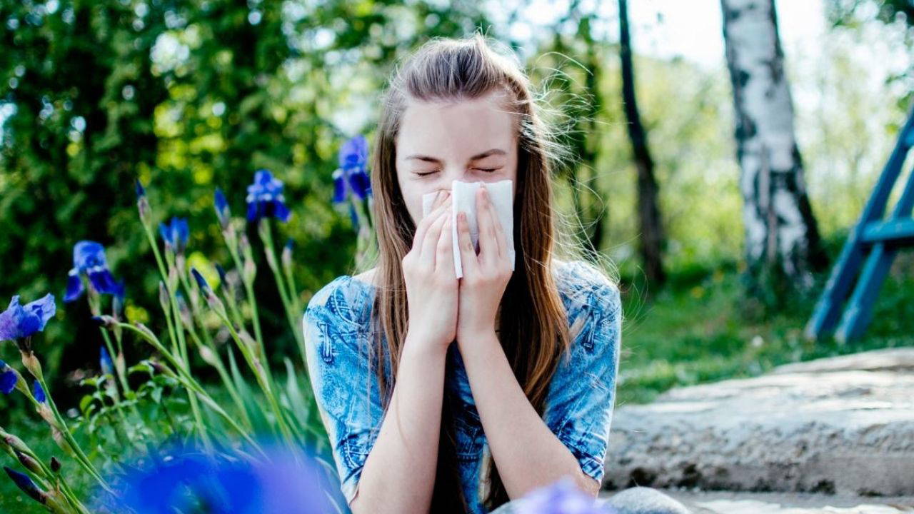 Bahar aylarında alerjiyle baş etmenin yolları: Polenlere karşı ne yapılmalı?