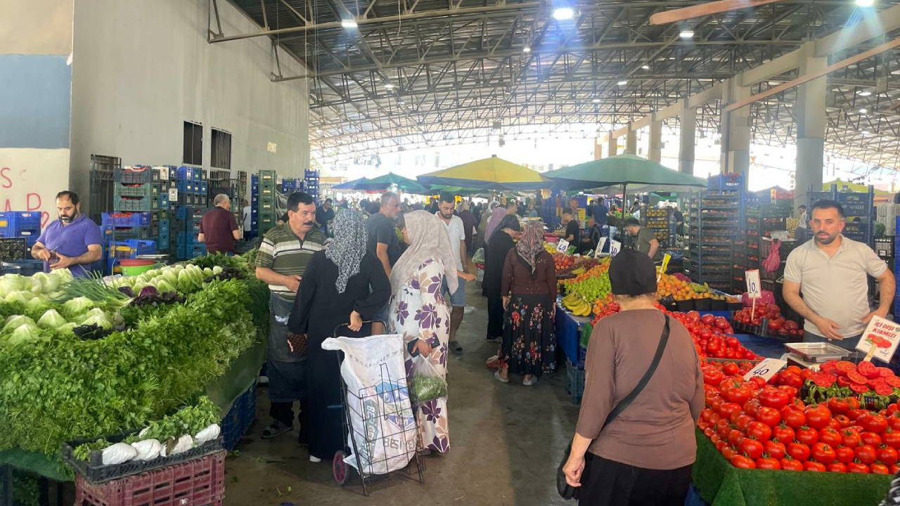 Yurttaş pahalılıktan, esnaf satışların düşmesinden şikâyetçi