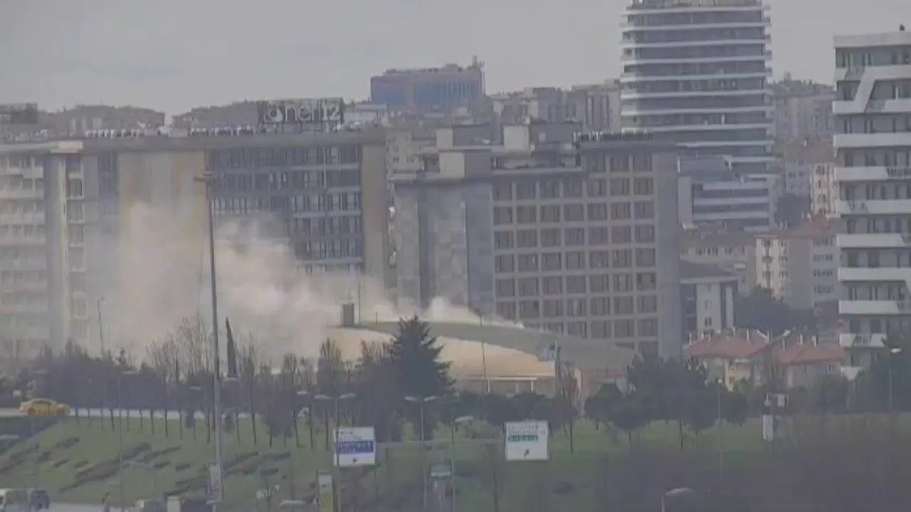 İstanbul'da Merter Polisevi'nde yangın paniği!