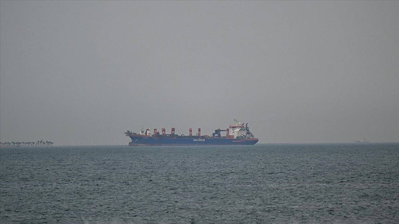 İran'dan Hürmüz Boğazı Açıklaması: Hangi Ülkeler Geçebilecek?