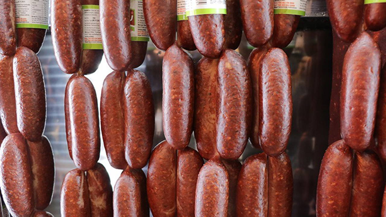 Bakanlık marka marka ifşa etti: 7 sucuk markası kara listede!