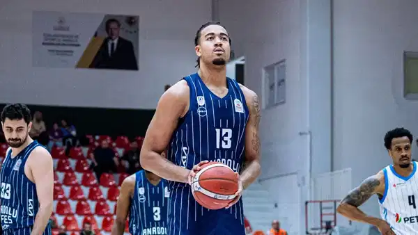 Anadolu Efes, Aliağa Petkimspor karşısında hata yapmadı! 