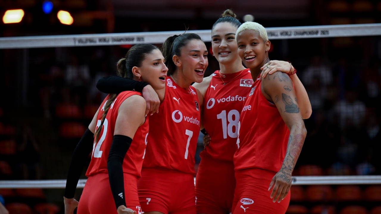 Muhteşemsiniz kızlar... Filenin Sultanları Dünya Şampiyonası'nda çeyrek finalde!