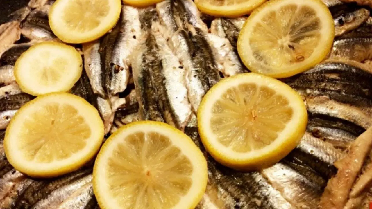 Karadeniz mutfağından sofraya: Pratik hamsi buğulama tarifi