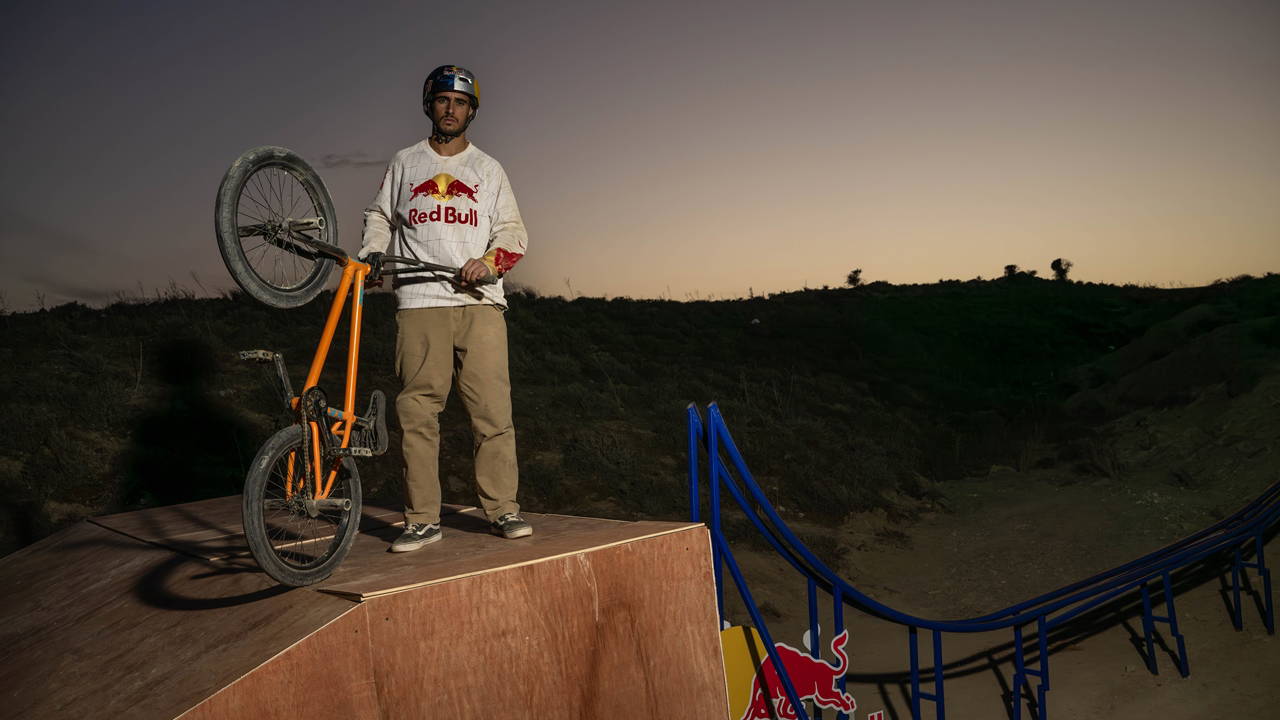 Bora Altıntaş'tan bir ilk!