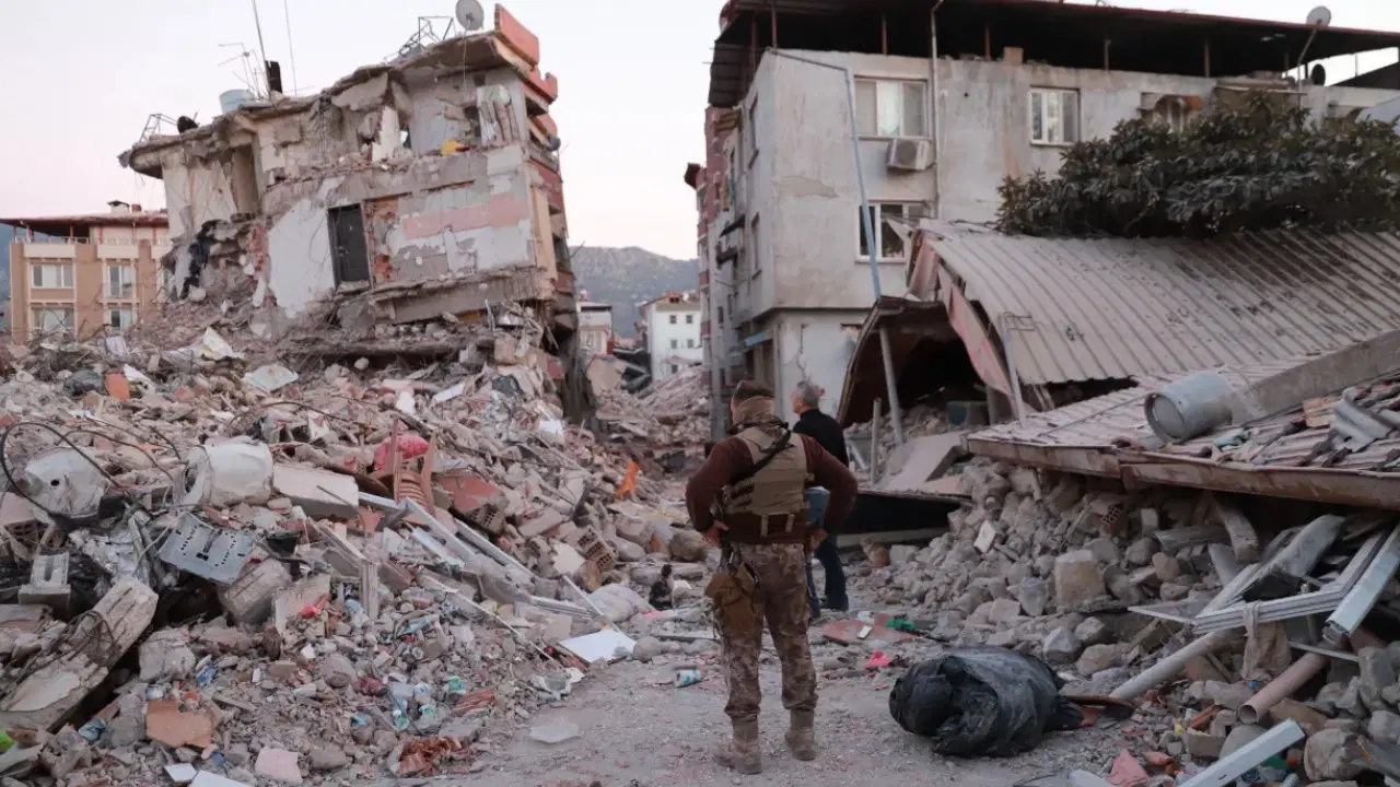 Malatya'da deprem sonrası yıkım işlerine rüşvet soruşturması: 14 tutuklama