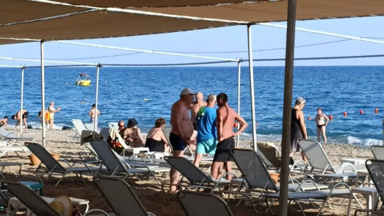 Antalya'da 5 yıldızlı otelin sahilinde denize giren turist boğuldu!