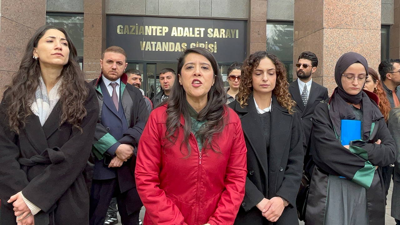 EMEP'li Karaca'dan 'patron tacizi' davasının ertelenmesine tepki