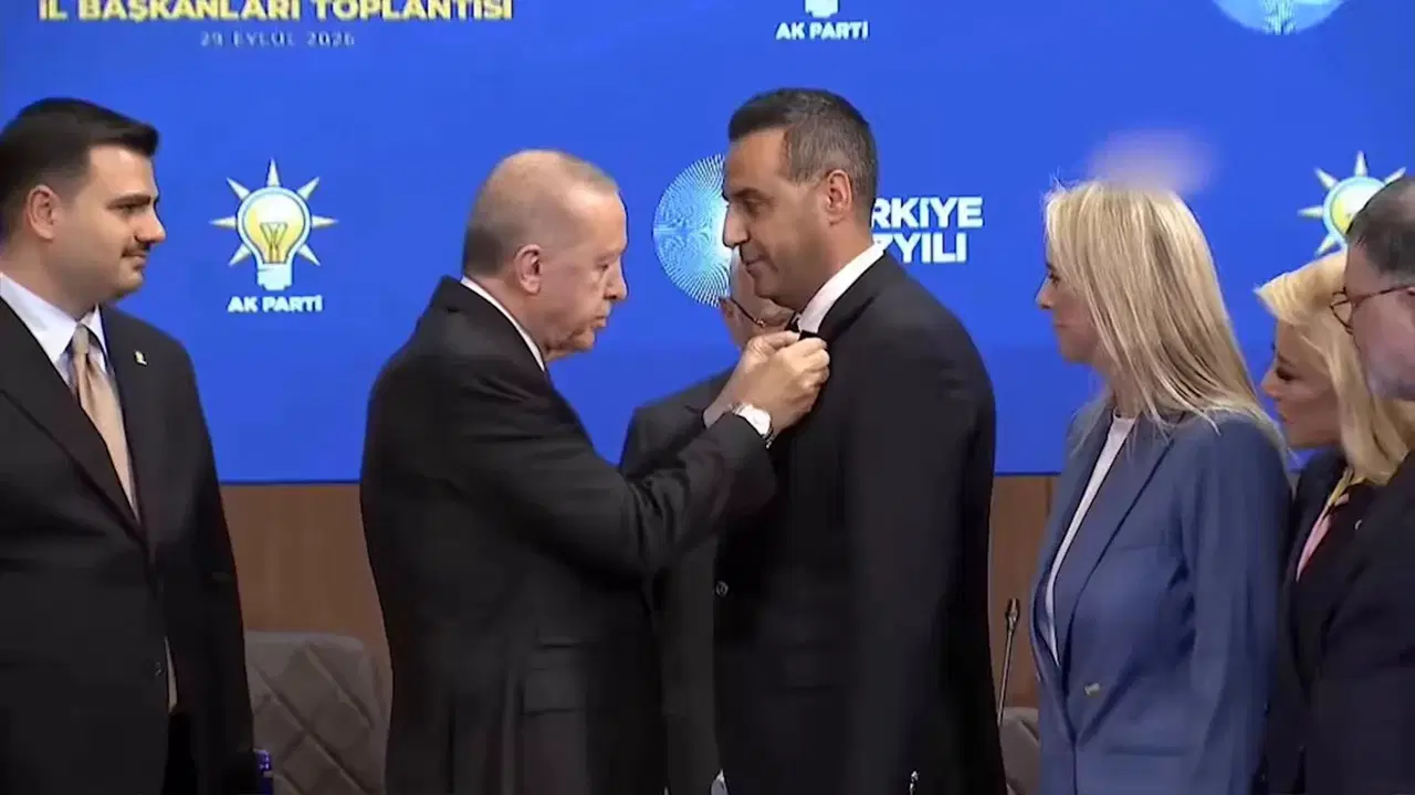 AKP'ye 'transfer'in ardından Çiğli'de peş peşe istifalar