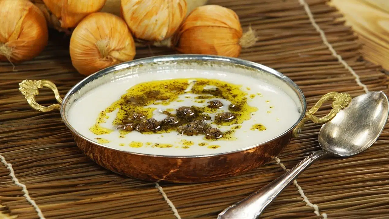 Türk mutfağının enfes lezzeti: Lebeniye çorbası tarifi