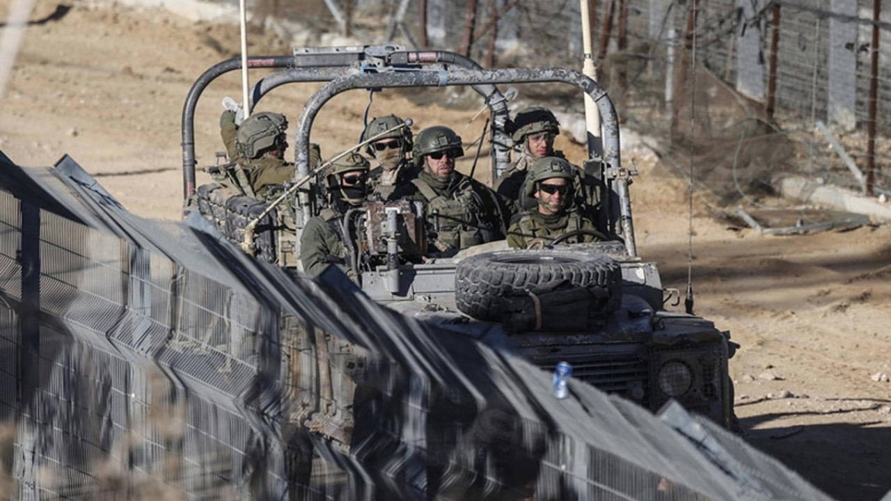 İsrail devriyesi, Suriye'de kontrol noktası kurdu: Köylüler engel oldu!