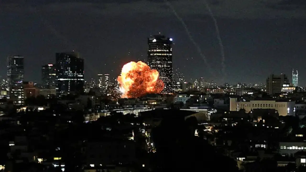 İran'da patlama sesleri duyuldu