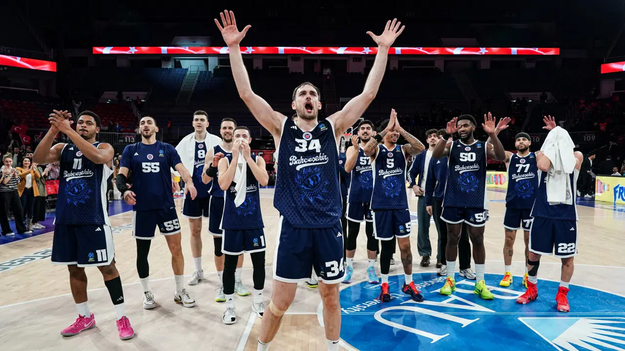 Bahçeşehir Koleji, Aris'i son saniyede devirdi!