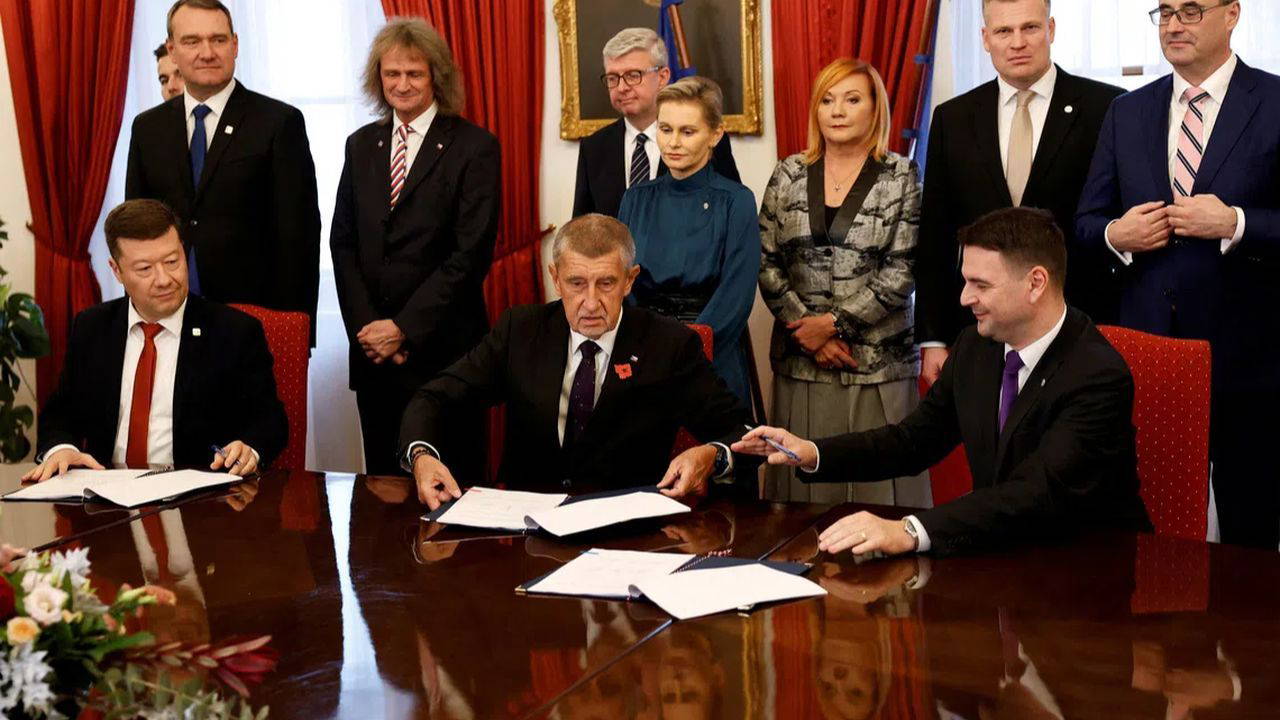 Çekya’da aşırı sağ iktidarda: Üçlü koalisyon kuruldu