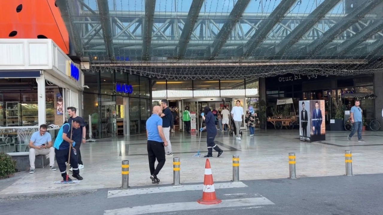Ümraniye'de alışveriş merkezinde silahlı saldırı: 2 yaralı