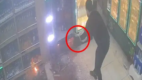 Markete el bombası atan 18 yaş altı 2 zanlı yakalandı