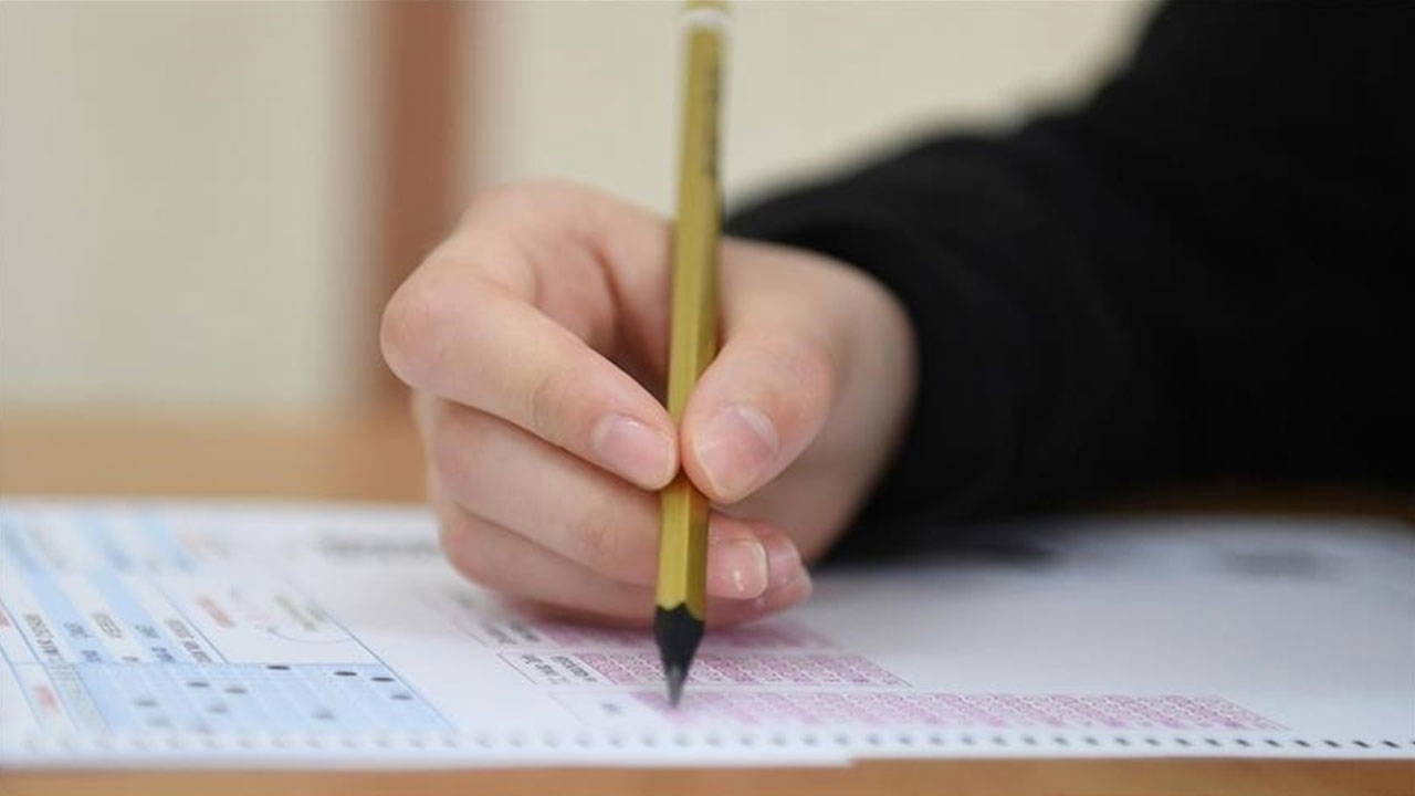 Son Dakika... Bakan Yusuf Tekin 'milli maç ile aynı güne denk geliyor' dedi: LGS tarihi değişebilir