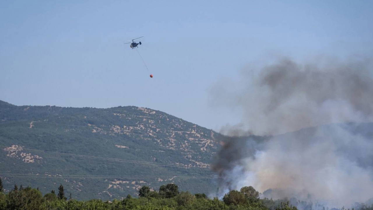 Balıkesir ve Kütahya'da Orman Yangınlarına Müdahale Sürüyor