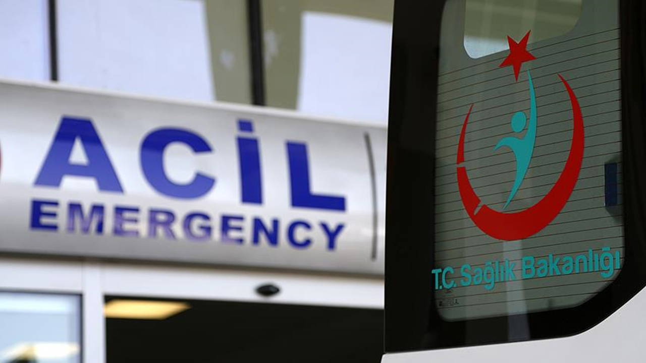 Ağaçlık alanda yangın: 4 kişi dumandan etkilendi!