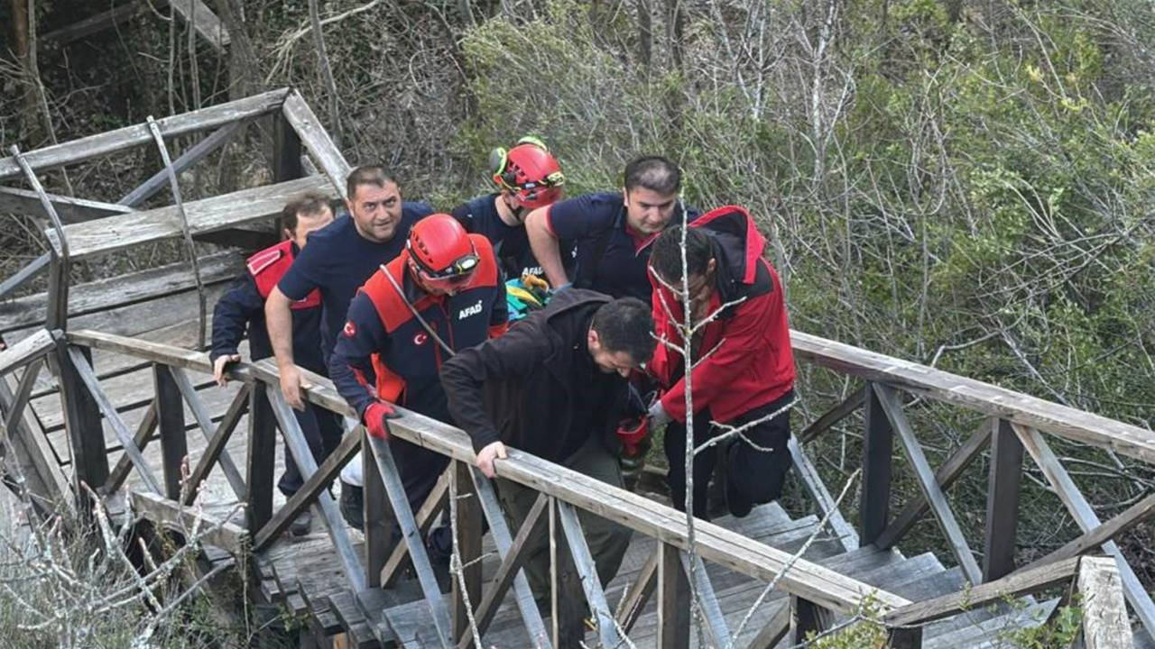 21 yaşındaki genç, cam terastan atladı: Hayatını kaybetti