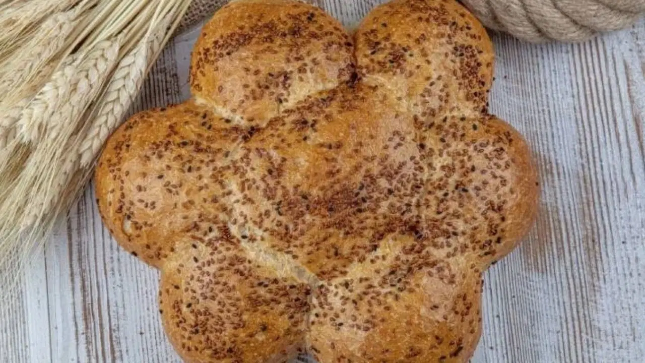 Estetik ve lezzet bir arada: Çiçek ekmek tarifi