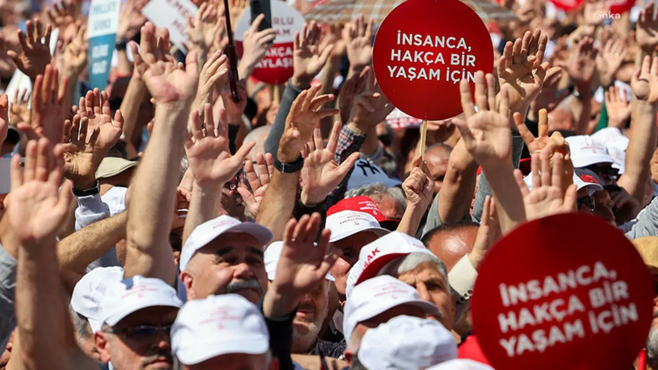 Son araştırmada çarpıcı sonuçlar: Geçim derdi ezip geçiyor!