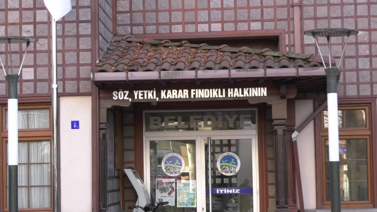 Fındıklı Belediyesi'nde toplu iş sözleşmesi... Belediye Başkanı Çervatoğlu: İki asgari ücret politikasını sürdürdük, regl iznini sözleşmeye aldık