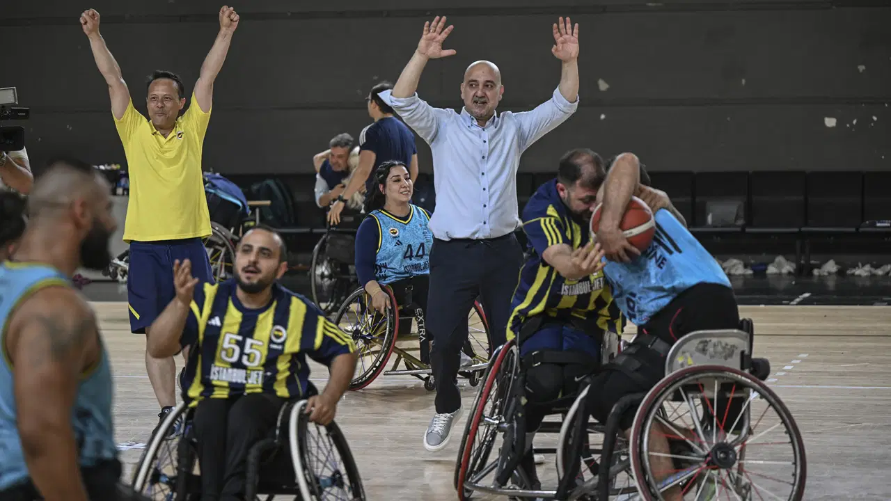 Beşiktaş'ı devirdi: Fenerbahçe İstanbul Jet şampiyonluğa ulaştı