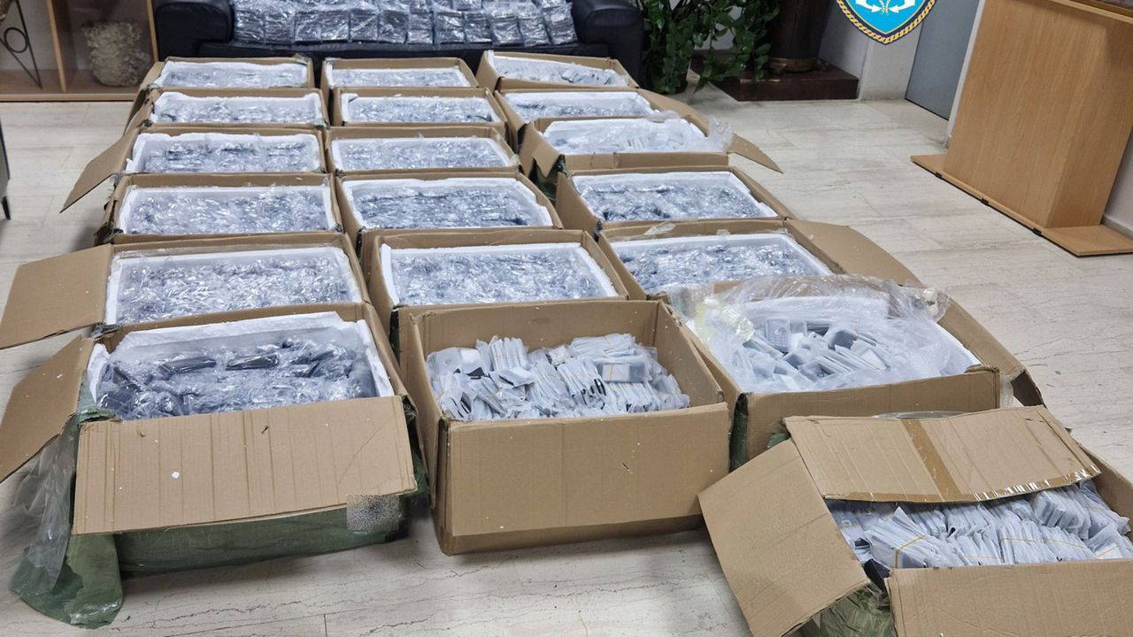 Yunanistan'dan Türkiye'ye gizemli sevkıyat!