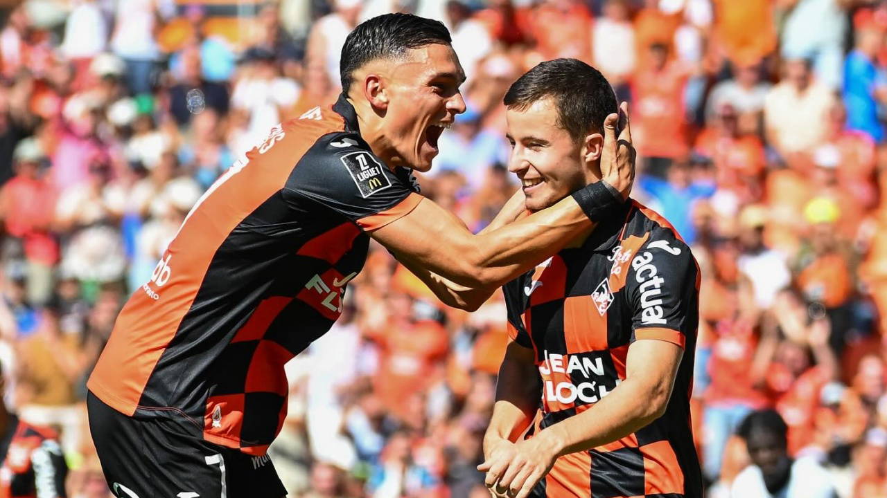 Lorient 9 kişi kalan rakibine acımadı!