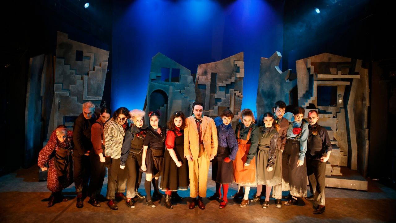 'Gergedanlar' oyunu AKM'de seyircisiyle buluşacak